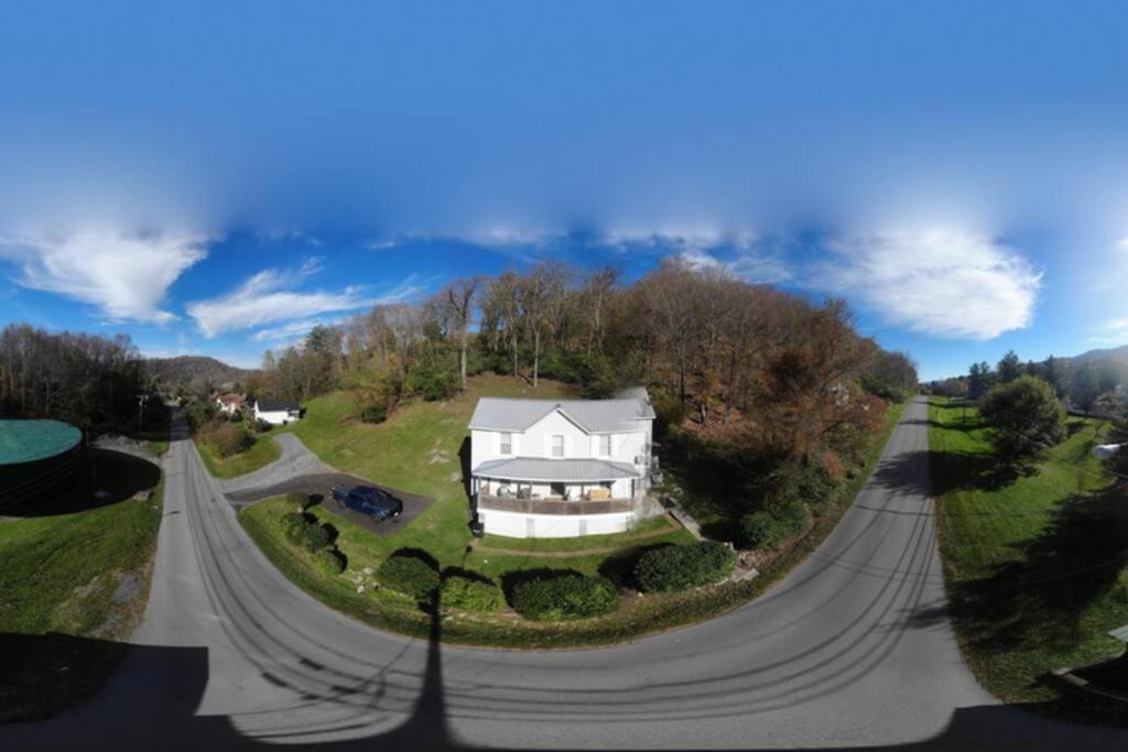 The Dragon'S Den 5 Bedroom House 1 Mile To Main St Tazewell Exteriör bild